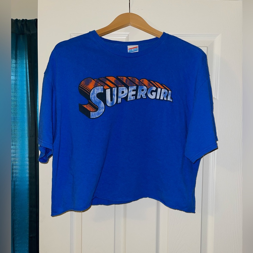 Woman’s Cropped Junk Food Urban Outfitters Supergirl Tee